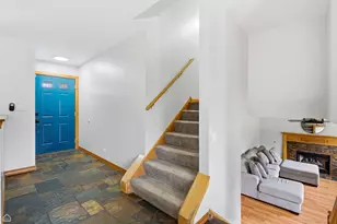 805 Cougar Ln, Oswego, IL 60543 - Photo 9