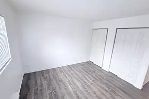 413 Berkshire Dr, Crystal Lake, IL 60014 - Photo 9