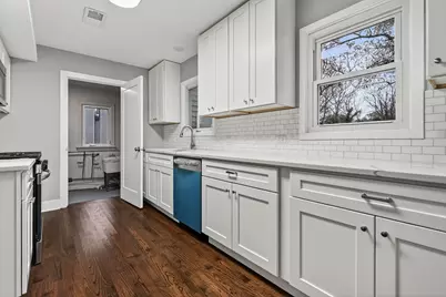 2049 N Hawthorne Avenue, Melrose Park, IL 60164 - Photo 11