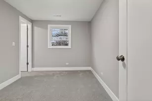 2049 N Hawthorne Ave, Melrose Park, IL 60164 - Photo 25