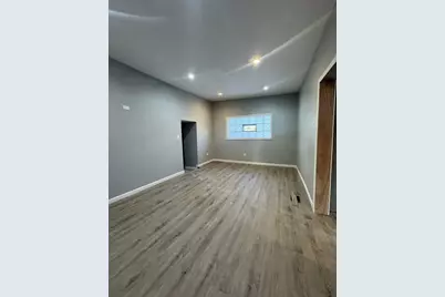 4915 W 30th Street, Cicero, IL 60804 - Photo 3