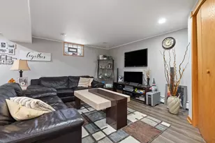 8232 S Ferdinand Ave, Bridgeview, IL 60455 - Photo 15