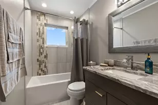 8232 S Ferdinand Ave, Bridgeview, IL 60455 - Photo 13