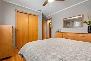 8232 S Ferdinand Ave, Bridgeview, IL 60455 - Photo 19