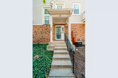 621 W Natalie Lane, Addison, IL 60101 - Photo 1