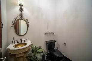 450 E Waterside Dr, Chicago, IL 60601 - Photo 25