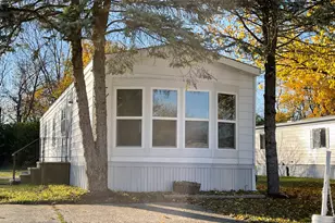 237 Blackthorn Rd, Matteson, IL 60443 - Photo 1