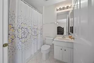 1103 Championship Dr, Elgin, IL 60124 - Photo 19