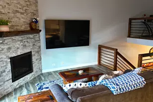 949 Millcreek Cir, Elgin, IL 60123 - Photo 7