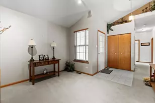 4513 Skylark Ln, Plainfield, IL 60586 - Photo 3