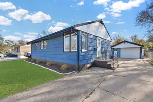 19 Mohawk Dr, Thornton, IL 60476 - Photo 1