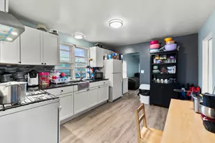 815 Prescott St, Waukegan, IL 60085 - Photo 9