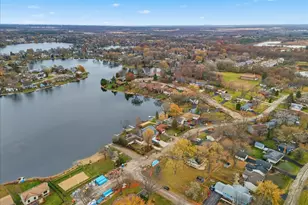2105 Sprucewood Ln, Lindenhurst, IL 60046 - Photo 35