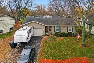 2105 Sprucewood Ln, Lindenhurst, IL 60046 - Photo 23