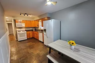 311 Maple Ave, Downers Grove, IL 60515 - Photo 13