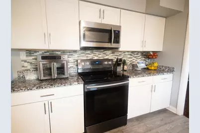 18051 Los Angeles Avenue, Homewood, IL 60430 - Photo 11