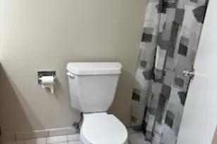 2050 Valencia Dr, Northbrook, IL 60062 - Photo 13