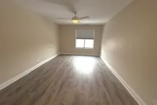 2050 Valencia Dr, Northbrook, IL 60062 - Photo 9