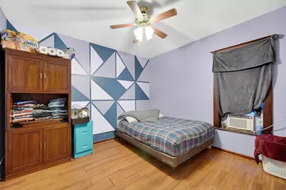 511 E 3rd Avenue, Joliet, IL 60433 - Photo 25