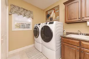 2805 Stevenson Dr, Bloomington, IL 61704 - Photo 19