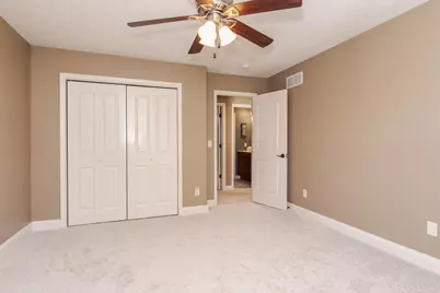 2805 Stevenson Drive, Bloomington, IL 61704 - Photo 33