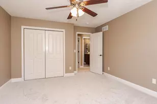 2805 Stevenson Dr, Bloomington, IL 61704 - Photo 33