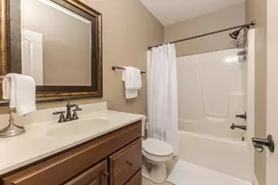 2805 Stevenson Dr, Bloomington, IL 61704 - Photo 43