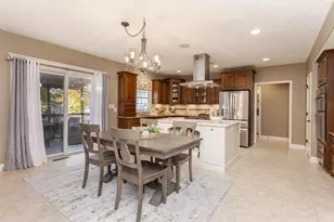 2805 Stevenson Dr, Bloomington, IL 61704 - Photo 13