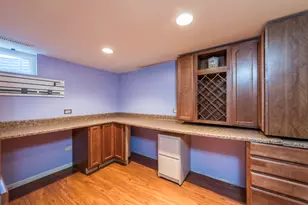 18225 W Lindenwood Dr, Grayslake, IL 60030 - Photo 5