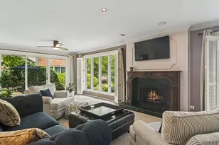 1653 N Belmont Ct, Arlington Heights, IL 60004 - Photo 9