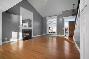 1410 Broad Creek Rd, Bloomington, IL 61704 - Photo 7