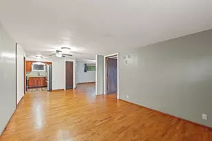 911 S Longview Rd, Monticello, IL 61856 - Photo 9