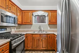 911 S Longview Rd, Monticello, IL 61856 - Photo 11