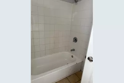 9318 S Manistee Avenue, Chicago, IL 60617 - Photo 13