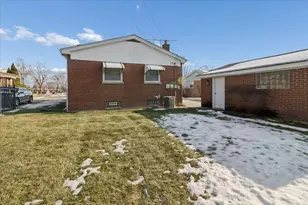 430 N Arquilla Dr, Chicago Heights, IL 60411 - Photo 9