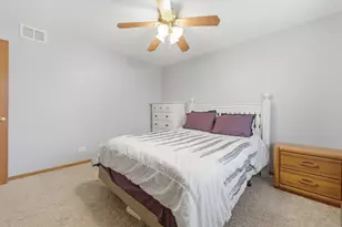 210 Nicole Dr, South Elgin, IL 60177 - Photo 17