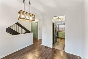 1609 Waxwing Ct, Schaumburg, IL 60173 - Photo 9