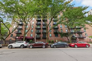 3900 N Pine Grove Ave, Chicago, IL 60613 - Photo 1