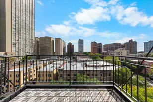 3900 N Pine Grove Ave, Chicago, IL 60613 - Photo 11