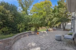 1802 Princeton Ct, Lake Forest, IL 60045 - Photo 13