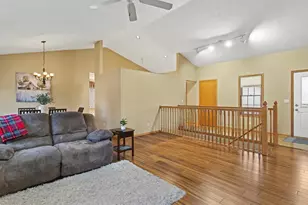 919 Gregory Way, Winnebago, IL 61088 - Photo 5