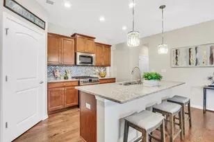 6296 Doral Dr, Gurnee, IL 60031 - Photo 9