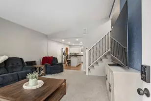 706 Madison St, Monticello, IL 61856 - Photo 3