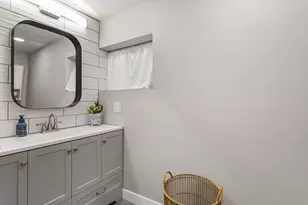 706 Madison St, Monticello, IL 61856 - Photo 15