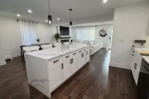 1739 N 24th Ave, Melrose Park, IL 60160 - Photo 9