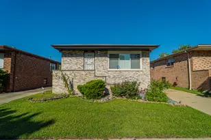 11548 S Ave G, Chicago, IL 60617 - Photo 1