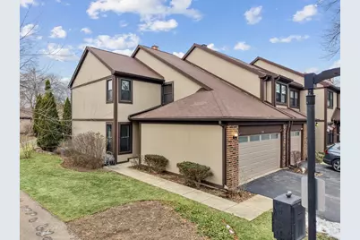 236 Shadowbend Drive, Wheeling, IL 60090 - Photo 3