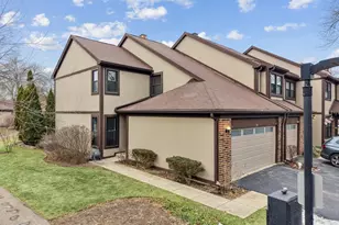 236 Shadow Bend Dr, Wheeling, IL 60090 - Photo 3