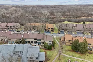 236 Shadow Bend Dr, Wheeling, IL 60090 - Photo 39