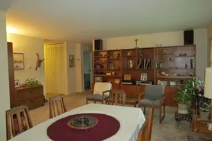 6829 Roberts Dr, Woodridge, IL 60517 - Photo 11